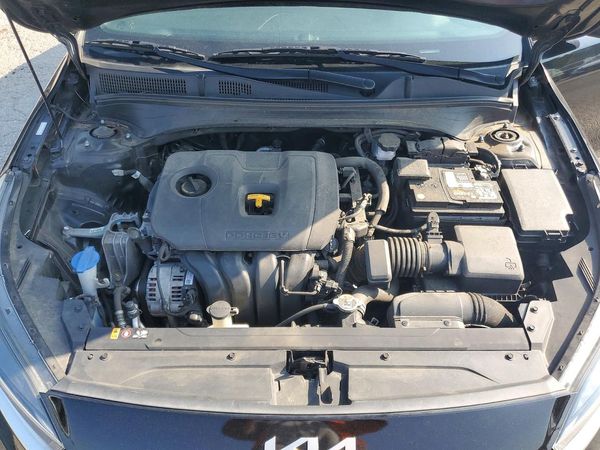 2022 KIA FORTE GT Line — Engine bay
