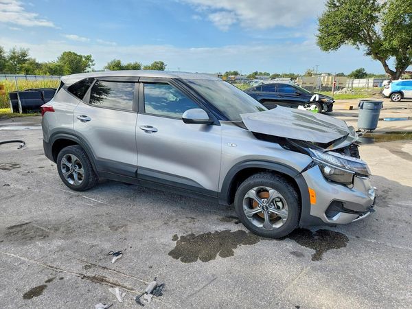 2021 KIA SELTOS — Passenger 3/4