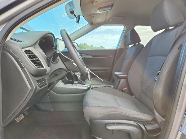 2021 KIA SELTOS — DENT