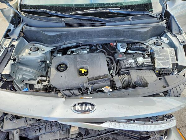 2021 KIA SELTOS — Engine bay