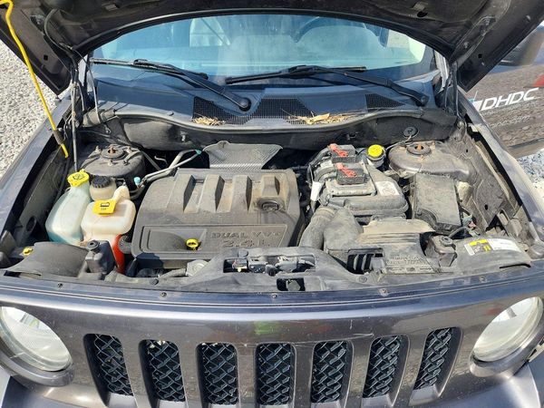 2017 JEEP PATRIOT — Engine bay