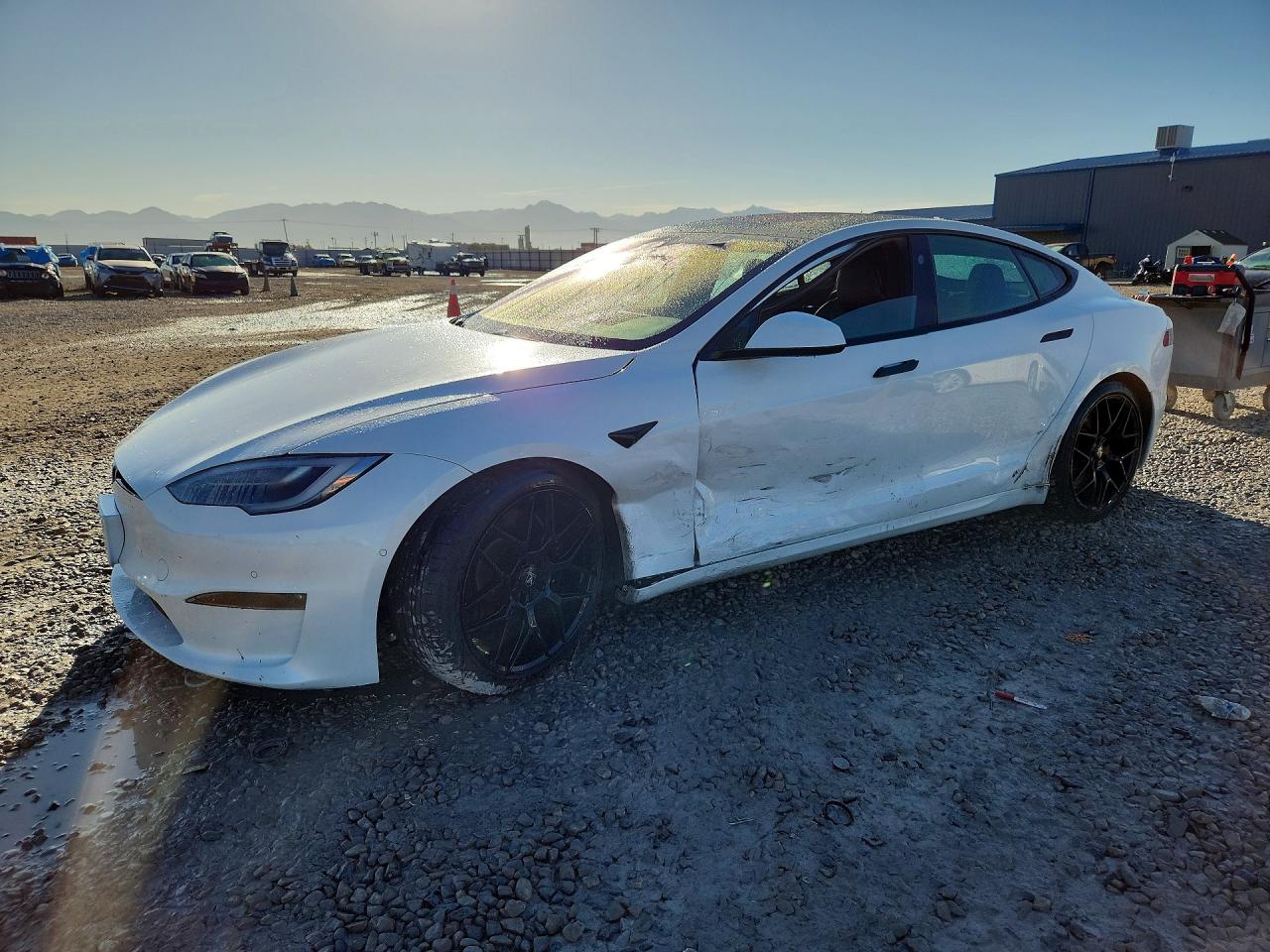 2021 TESLA MODEL S — Front 3/4