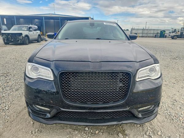 2016 CHRYSLER 300 Limited — DIRF