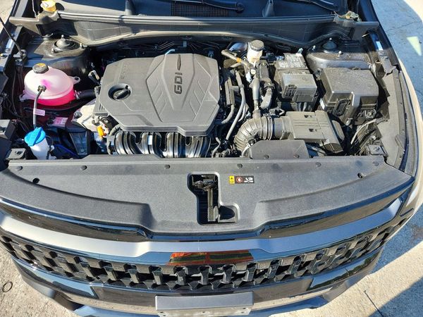 2026 KIA SPORTAGE — Engine bay
