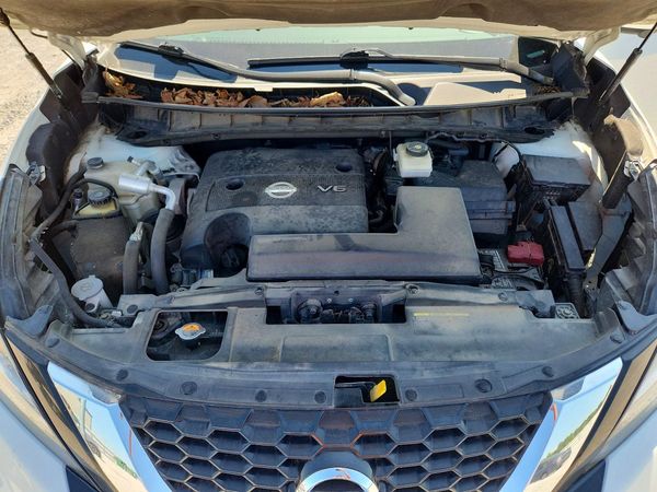 2020 NISSAN MURANO — Engine bay