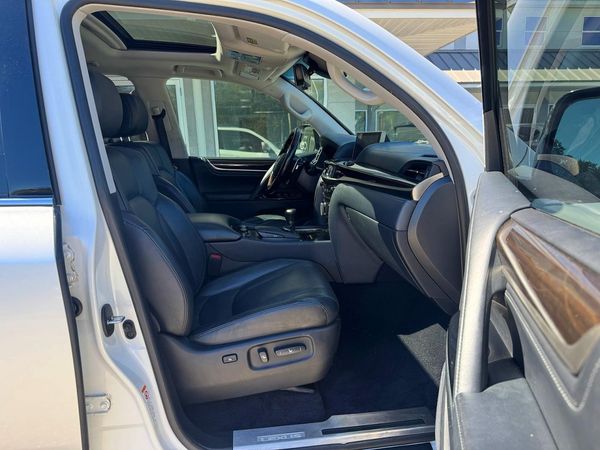 2018 LEXUS LX 570
