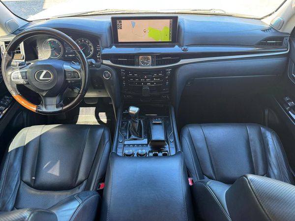2018 LEXUS LX 570