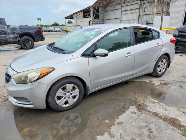 2015 KIA FORTE — Front 3/4