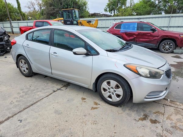 2015 KIA FORTE — Passenger 3/4