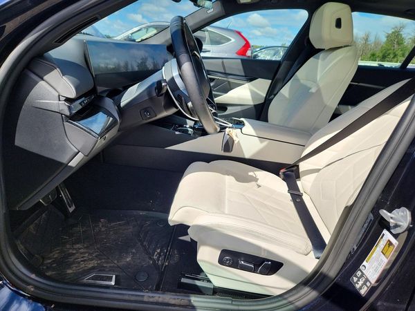 2025 BMW 5 SERIES xDrive — DENT
