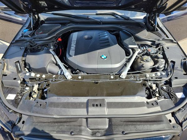 2025 BMW 5 SERIES xDrive — Engine bay