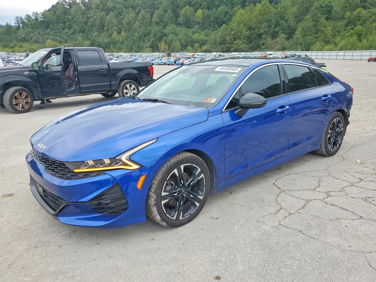 2022 KIA K5 — Front 3/4