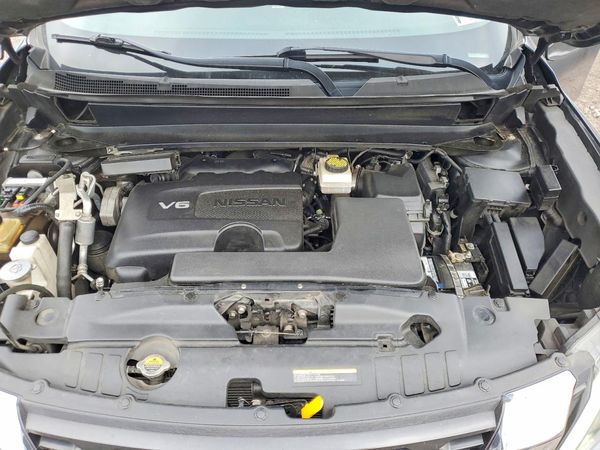 2018 NISSAN PATHFINDER — Engine bay