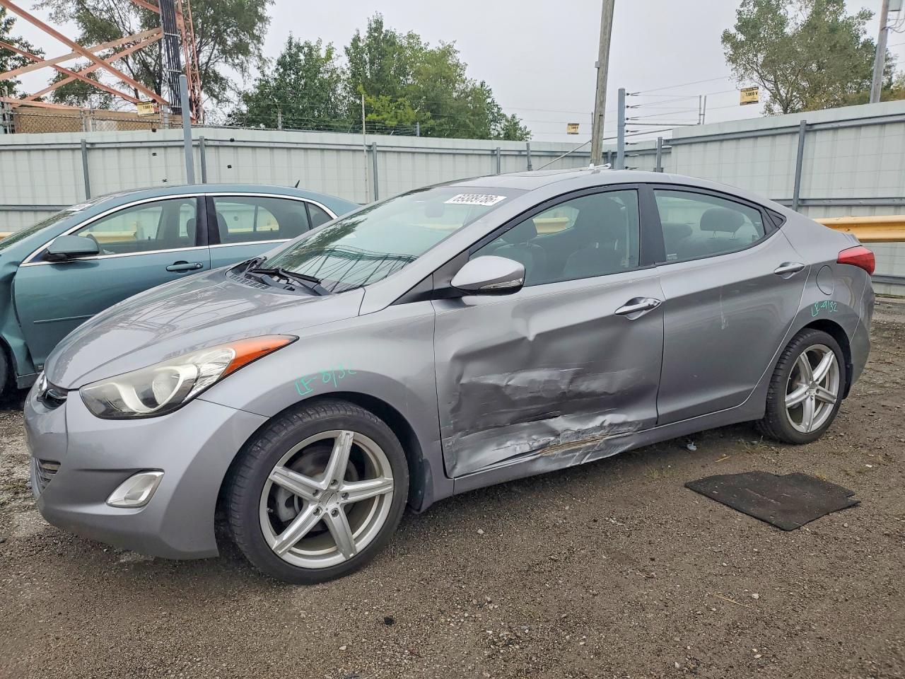 2013 HYUNDAI ELANTRA