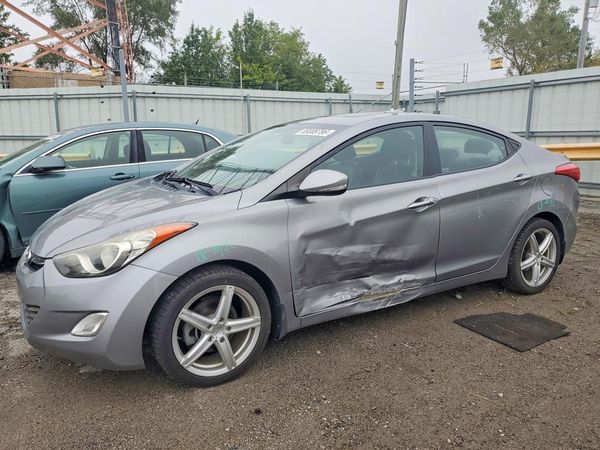 2013 HYUNDAI ELANTRA