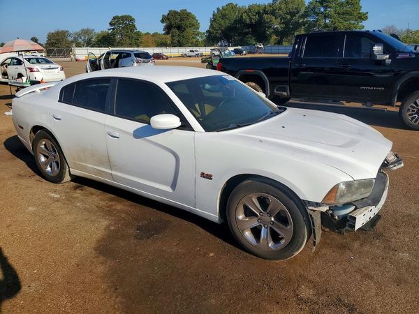 2013 DODGE CHARGER — Passenger 3/4