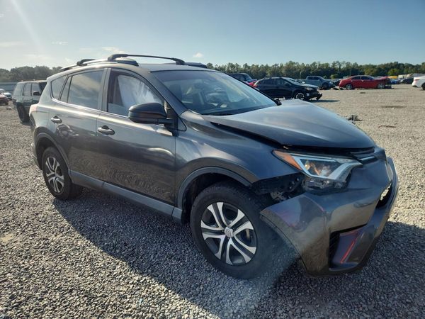 2017 TOYOTA RAV4 LE — Passenger 3/4