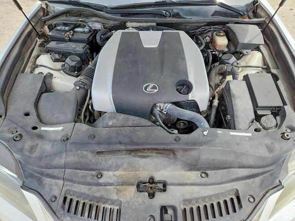2013 LEXUS GS 350 — Engine bay