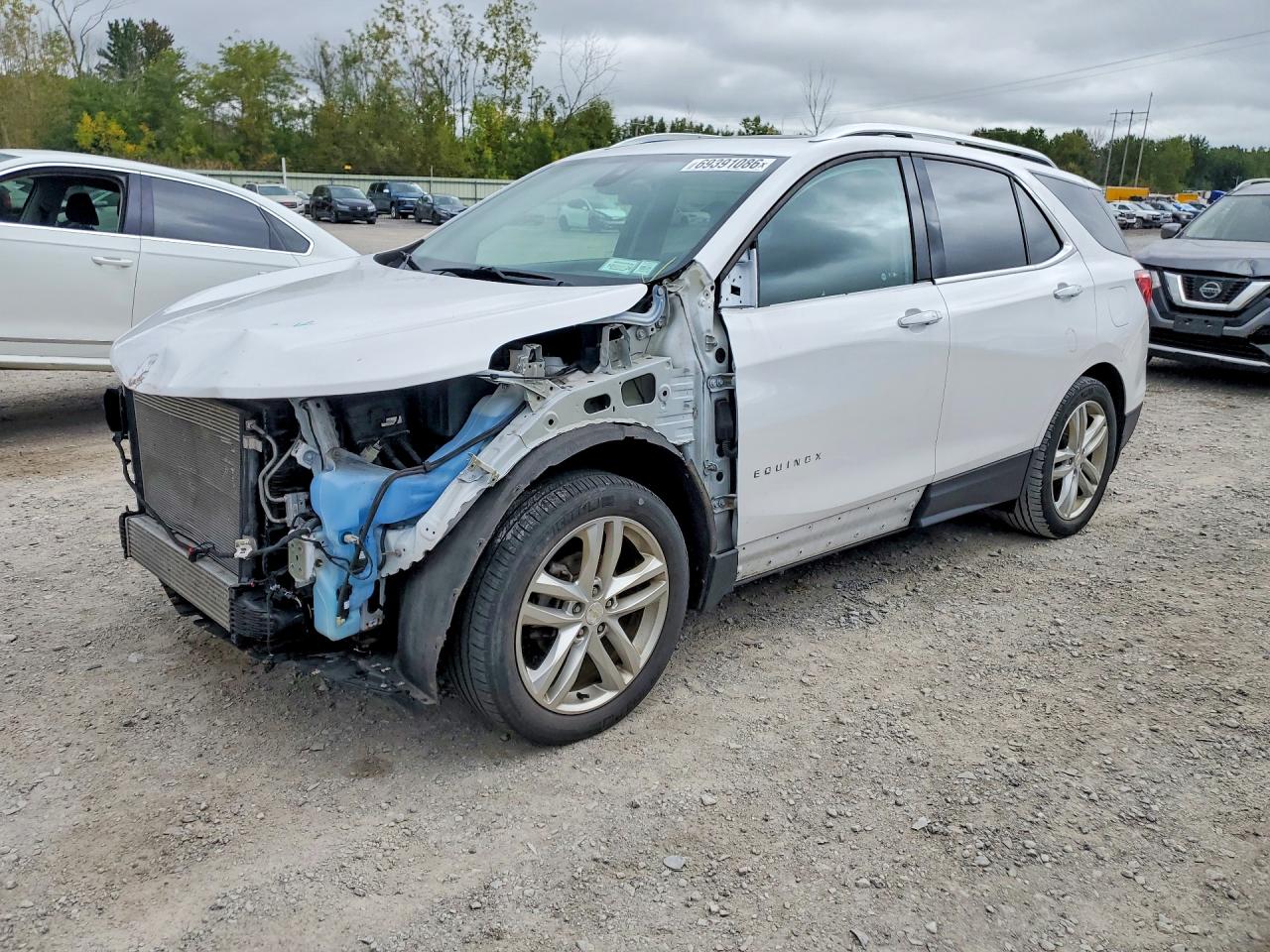 2018 CHEVROLET EQUINOX Premier (1LZ) — Front 3/4
