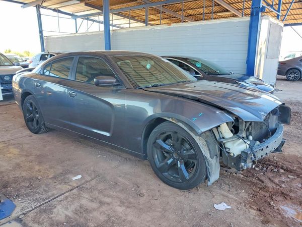 2014 DODGE CHARGER SXT — Passenger 3/4