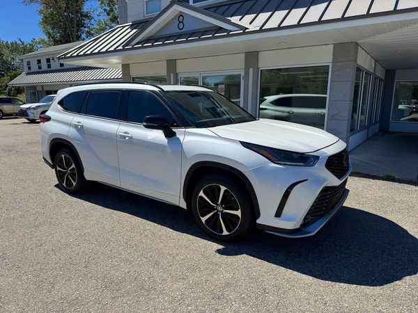 2021 TOYOTA HIGHLANDER