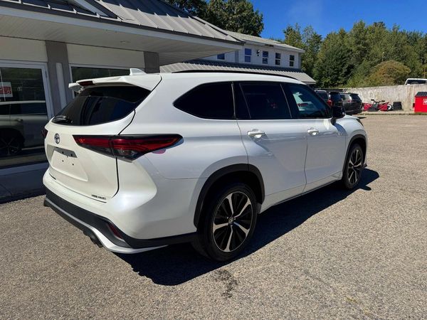 2021 TOYOTA HIGHLANDER XSE Nav & JBL