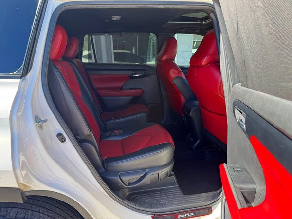 2021 TOYOTA HIGHLANDER XSE Nav & JBL