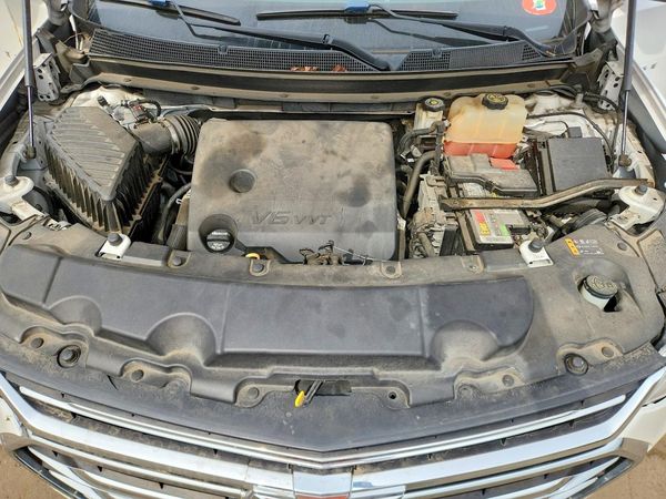 2018 CHEVROLET TRAVERSE High Country — Engine bay