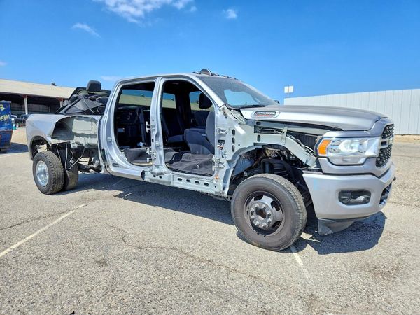 2024 RAM 3500 — Passenger 3/4