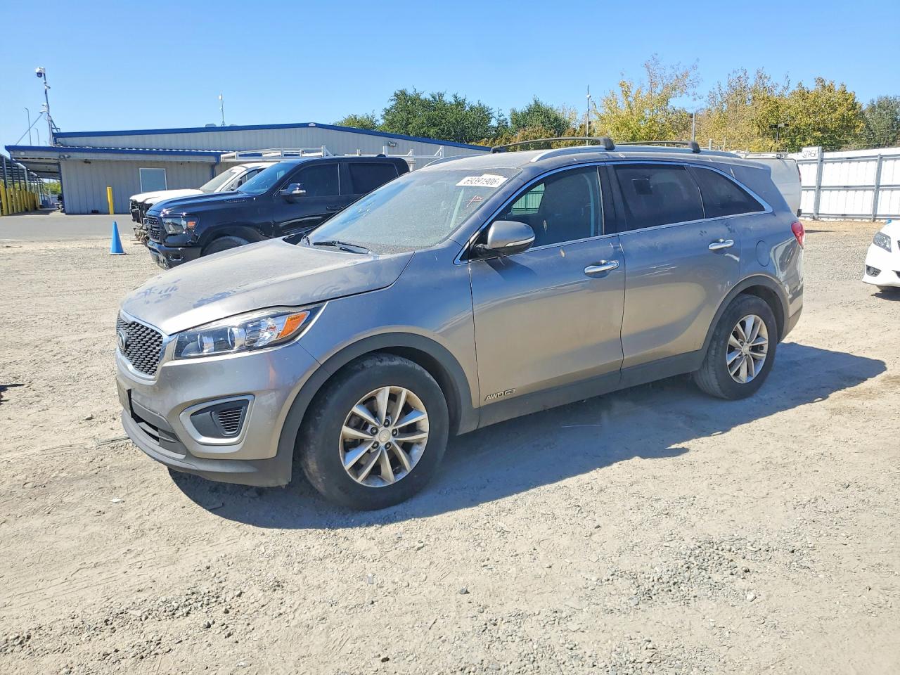 2017 KIA SORENTO L, LX