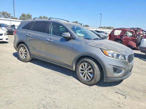 2017 KIA SORENTO L, LX