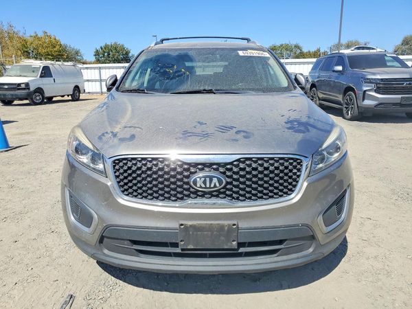 2017 KIA SORENTO L, LX