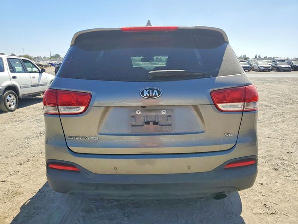 2017 KIA SORENTO L, LX
