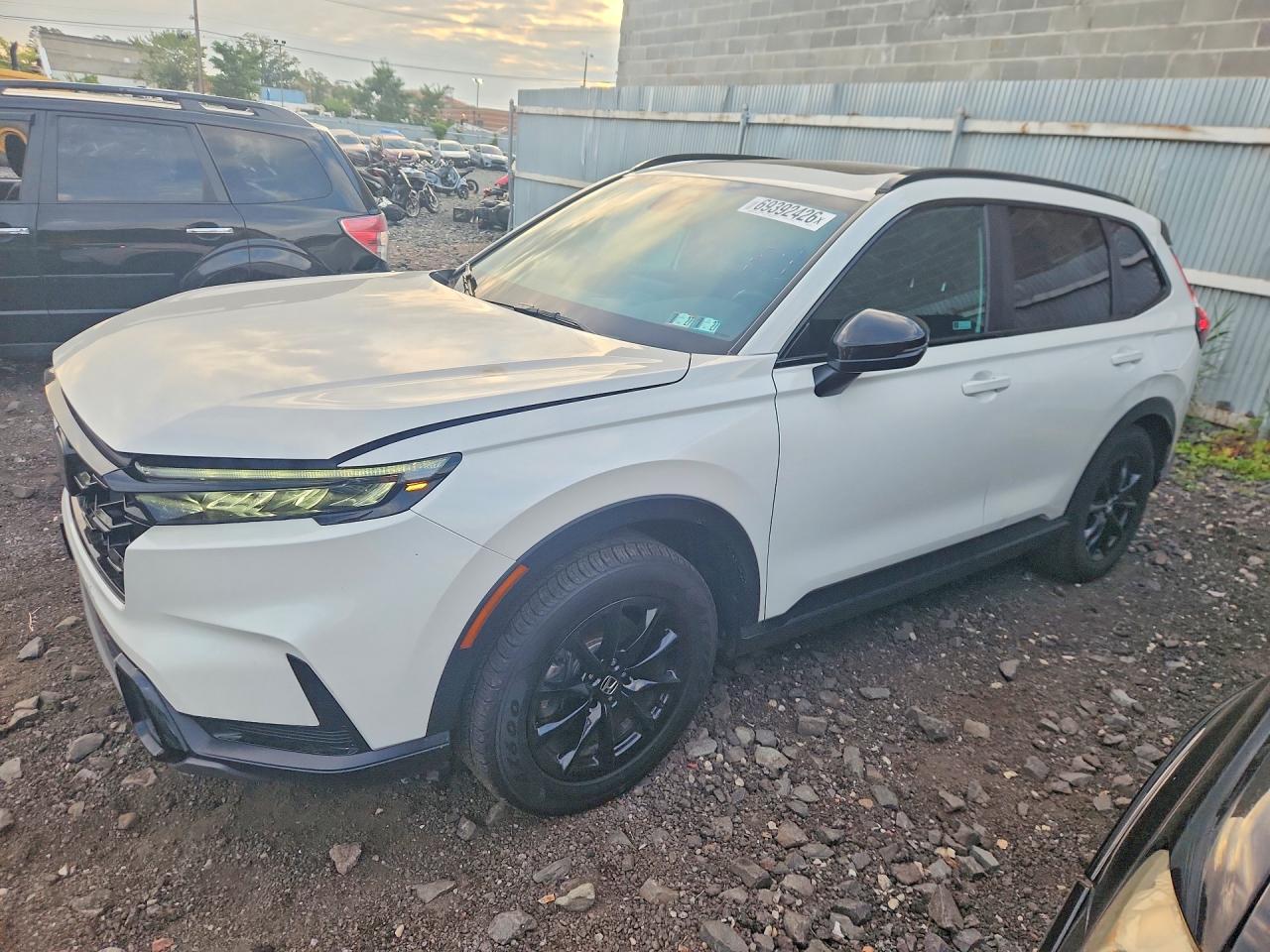 2026 HONDA CR-V — Front 3/4