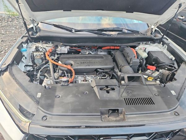 2026 HONDA CR-V — Engine bay