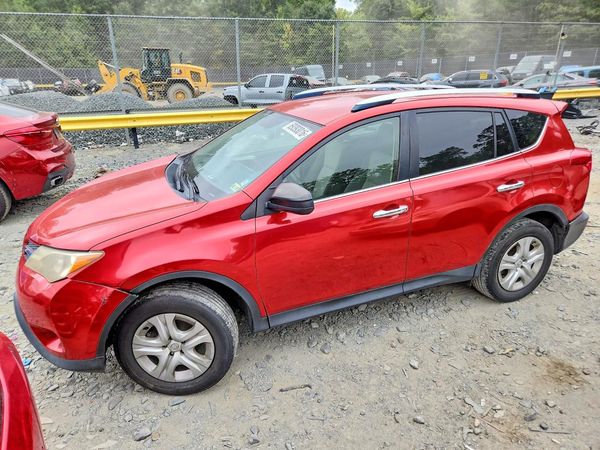 2014 TOYOTA RAV4 Standard — Front 3/4