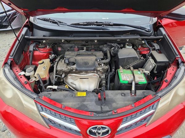 2014 TOYOTA RAV4 Standard — Engine bay