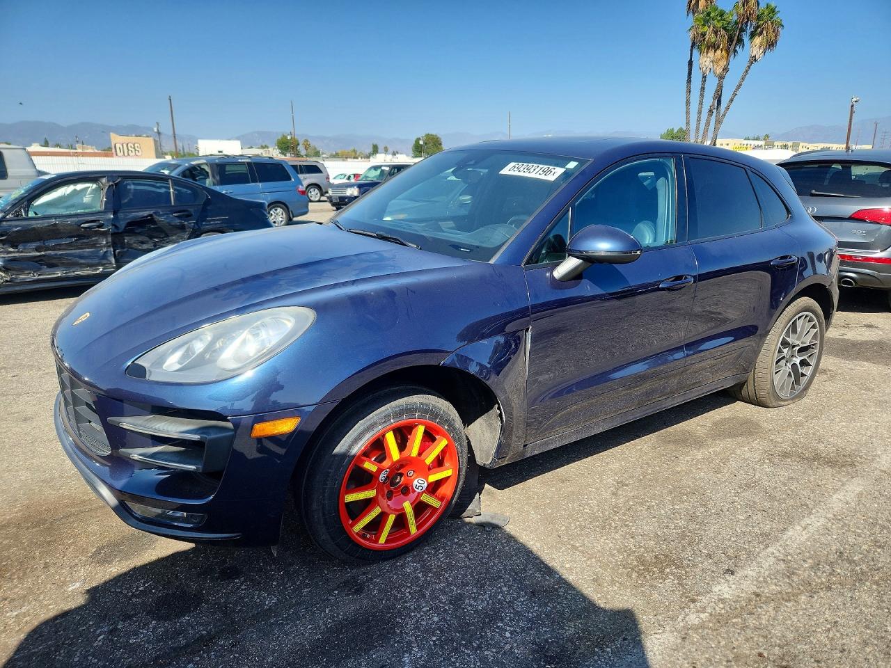 2015 PORSCHE MACAN — Front 3/4