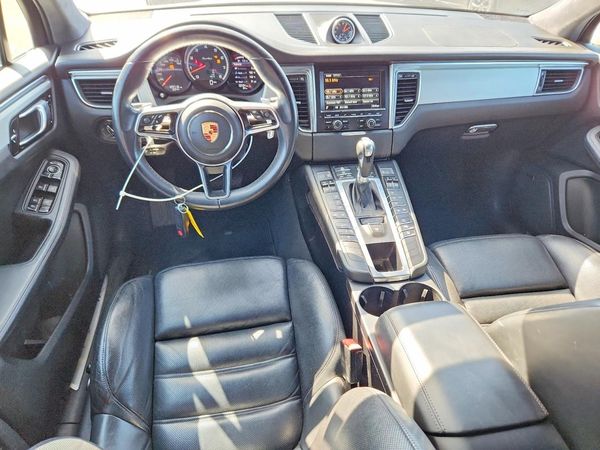 2015 PORSCHE MACAN — CKPT