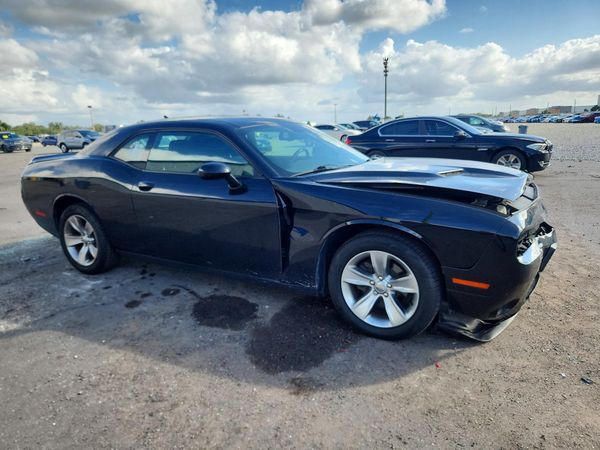 2018 DODGE CHALLENGER — Passenger 3/4