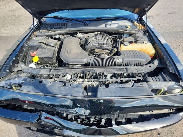 2018 DODGE CHALLENGER — Engine bay