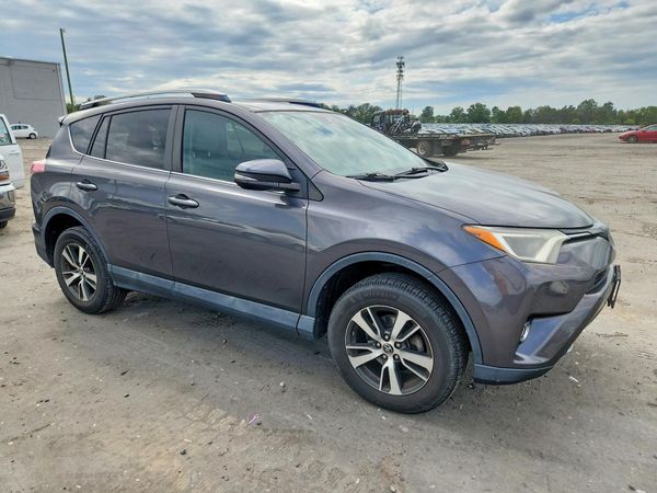 2017 TOYOTA RAV4 — Passenger 3/4