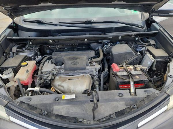 2017 TOYOTA RAV4 — Engine bay
