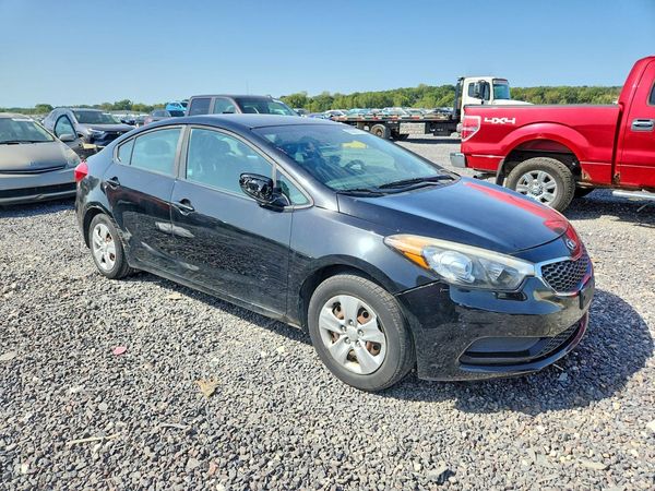 2016 KIA FORTE — Passenger 3/4