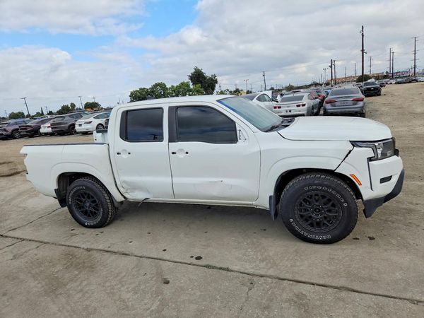 2023 NISSAN FRONTIER Crew Cab