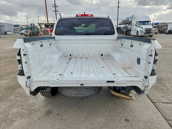 2023 NISSAN FRONTIER Crew Cab