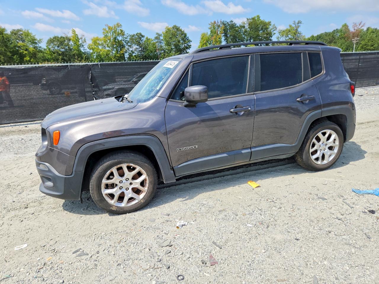 2018 JEEP RENEGADE — Front 3/4