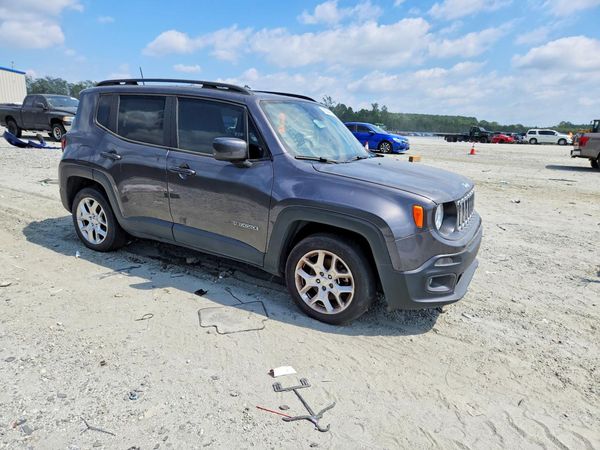 2018 JEEP RENEGADE — Passenger 3/4
