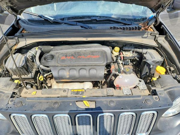 2018 JEEP RENEGADE — Engine bay