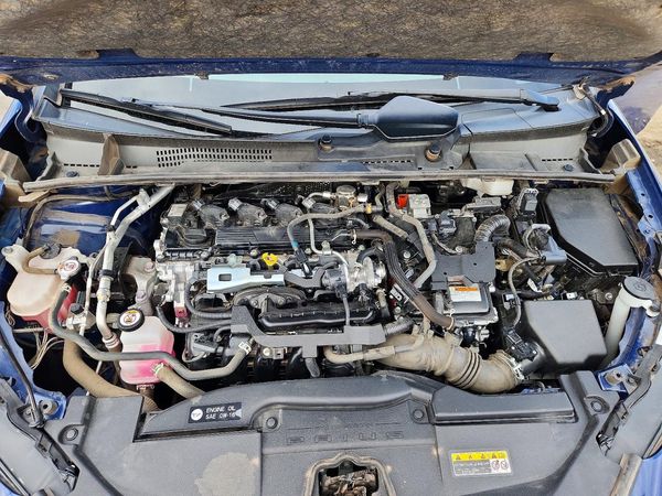 2023 TOYOTA PRIUS — Engine bay